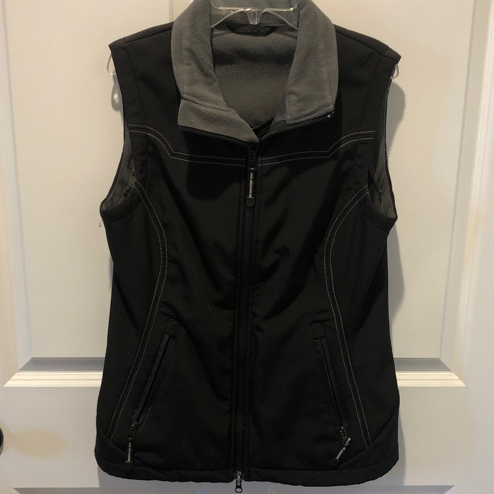 Roper Black and Gray Sleeveless Vest